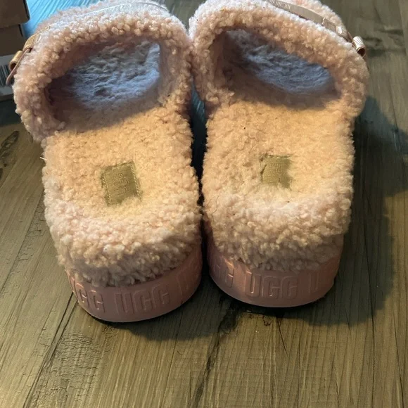 UGG Fluffita Shearling Slippers Pink Cloud Size 8 - Picture 5 of 7